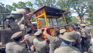 Peran Aktif Camat Mampang Prapatan, Dalam Penertiban Pedagang Kaki Lima di Wilayahnya