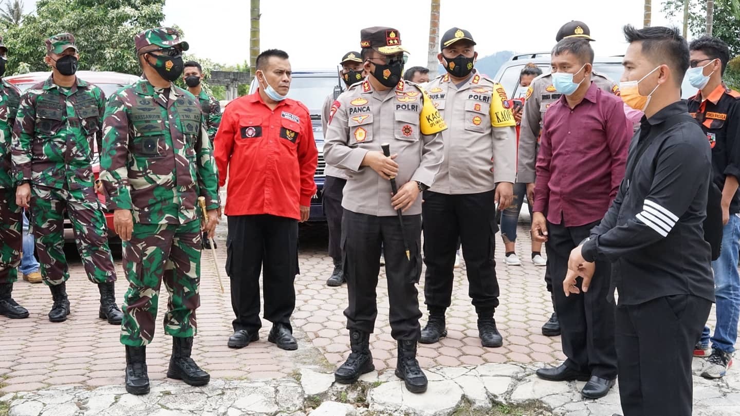 Kapolda Sumatera Utara Bersama Pangdam I/BB Pantau Jalannya Perayaan Ibadah Paskah di Gereja HKBP Resort Parapat