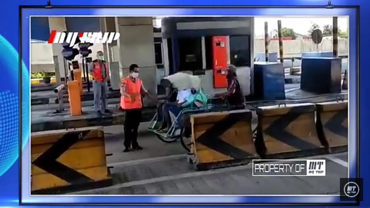 Viral! Becak Masuk Tol