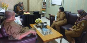 Iuran BPJS Kesehatan Belum Dibayar Pemkab, Perangkat Desa di Bekasi Kesulitan Berobat