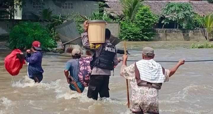 Memahat Ulang Tongkat Komando