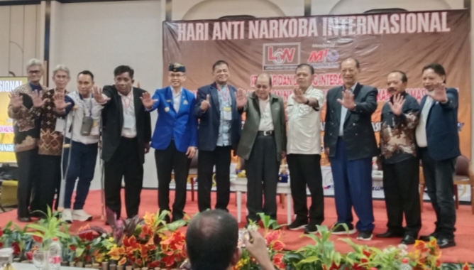 Peringati Hari Anti Narkoba Internasional, IPJI dan LCW Gelar Dialog Serta Launching Buku Gerakan Nasional Berantas Narkoba